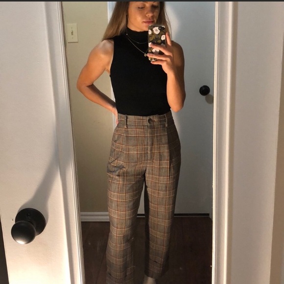 Aritzia Pants - Sz 0 Aritzia Little Moon Bellis Pant / Trouser